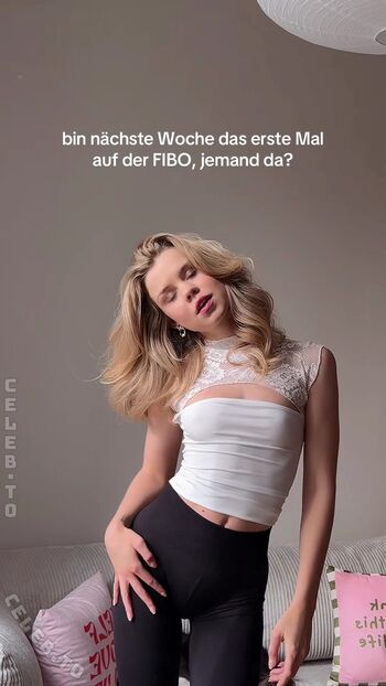Lea peach  page leaked private photo uncensored HD quality