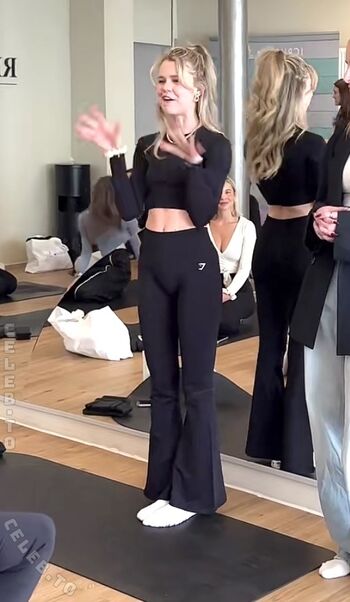 Lea peach  page leaked private photo uncensored HD quality