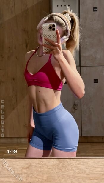 Lea peach  page leaked private photo uncensored HD quality