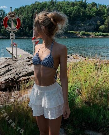 Lea peach leaked private photo uncensored HD quality