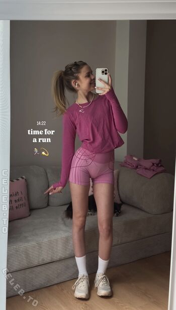 Lea peach  page leaked private photo uncensored HD quality