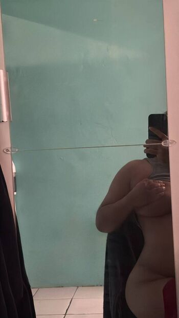 Leogurlll leaked private photo uncensored HD quality