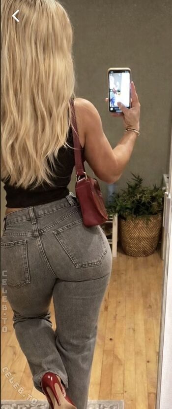 Leoniesia leaked private photo uncensored HD quality