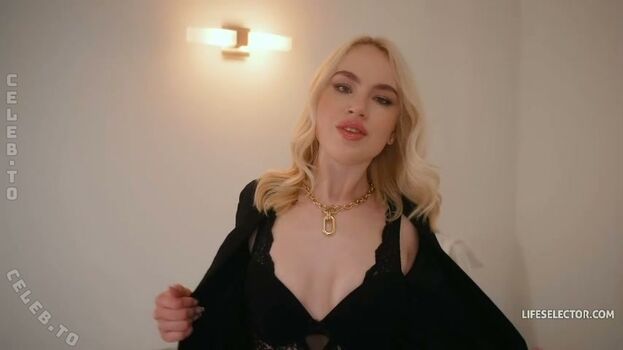 Leya desantis page leaked private photo uncensored HD quality