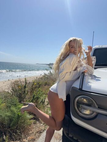 Lindsey pelas leaked private photo uncensored HD quality