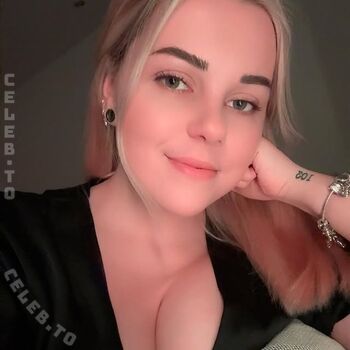 Lisaxtra leaked private photo uncensored HD quality