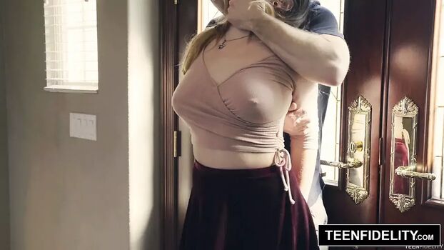 Littlemisshannah leaked private photo uncensored HD quality
