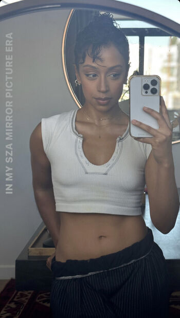 Liza koshy leaked private photo uncensored HD quality