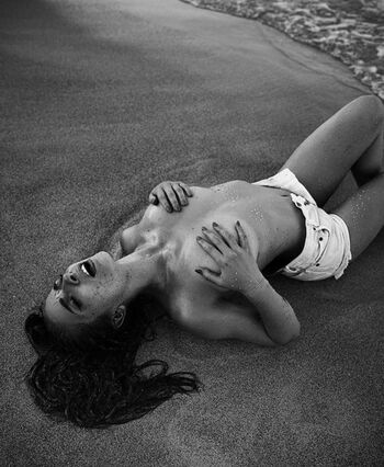 Lola weippert page leaked private photo uncensored HD quality