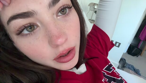 Lyzzahh page leaked private photo uncensored HD quality