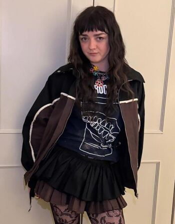 Maisie williams leaked private photo uncensored HD quality