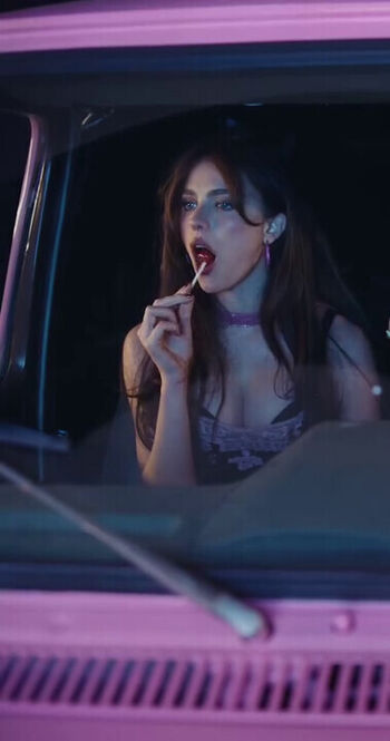 Margaret qualley page leaked private photo uncensored HD quality