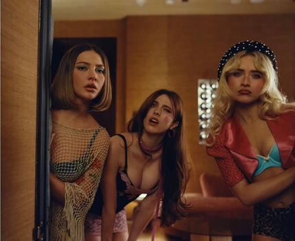 Margaret qualley page leaked private photo uncensored HD quality