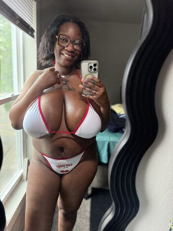 Mature women page leaked private photo uncensored HD quality
