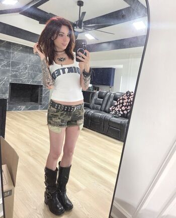 Meloniemac leaked private photo uncensored HD quality