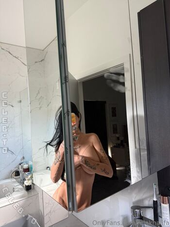 Mia khalifa  page leaked private photo uncensored HD quality