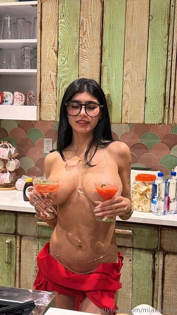 Mia khalifa  page leaked private photo uncensored HD quality