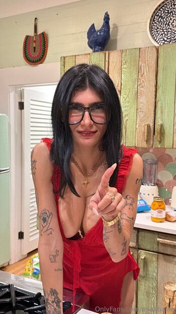 Mia khalifa  page leaked private photo uncensored HD quality