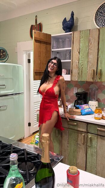 Mia khalifa  page leaked private photo uncensored HD quality