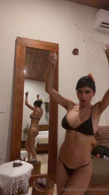 Mia khalifa  page leaked private photo uncensored HD quality