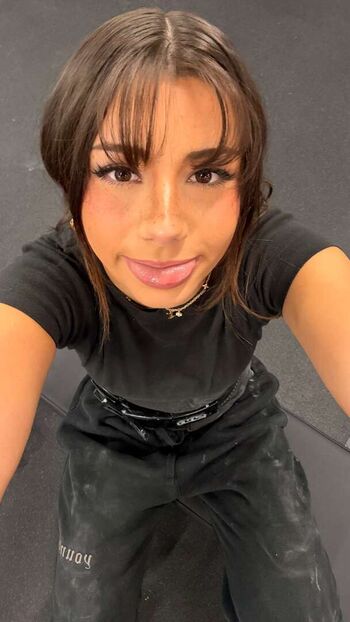 Mikayla campinos  page leaked private photo uncensored HD quality