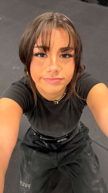 Mikayla campinos  page leaked private photo uncensored HD quality