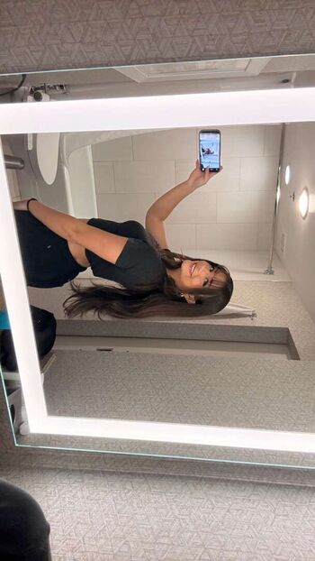 Mikayla campinos  page leaked private photo uncensored HD quality