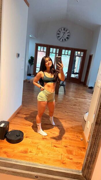 Mikayla campinos  page leaked private photo uncensored HD quality