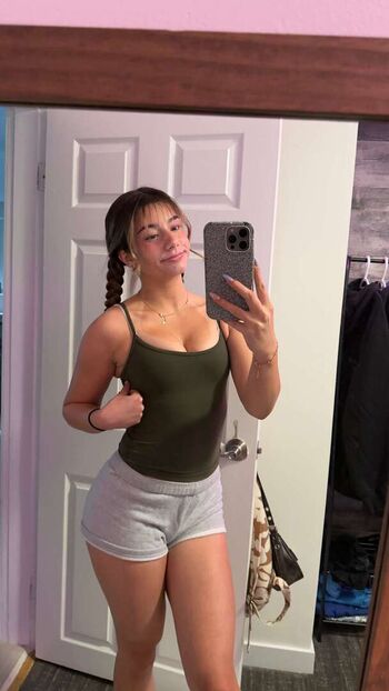Mikayla campinos  page leaked private photo uncensored HD quality