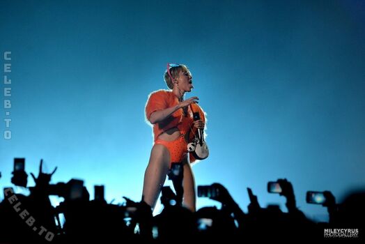 Miley cyrus page leaked private photo uncensored HD quality