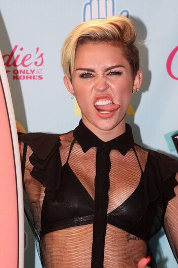 Miley cyrus page leaked private photo uncensored HD quality