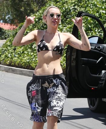 Miley cyrus page leaked private photo uncensored HD quality