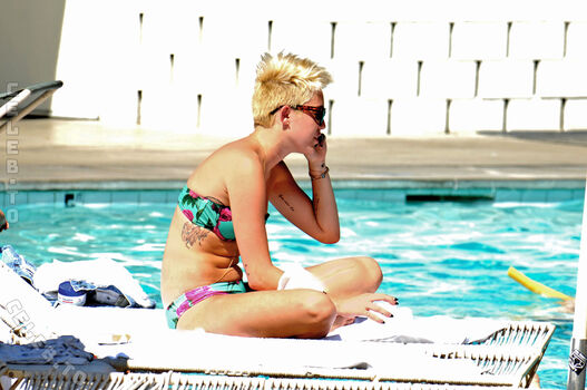 Miley cyrus page leaked private photo uncensored HD quality