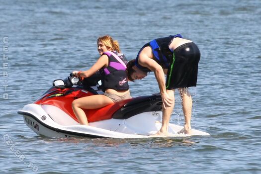 Miley cyrus page leaked private photo uncensored HD quality