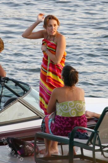 Miley cyrus page leaked private photo uncensored HD quality
