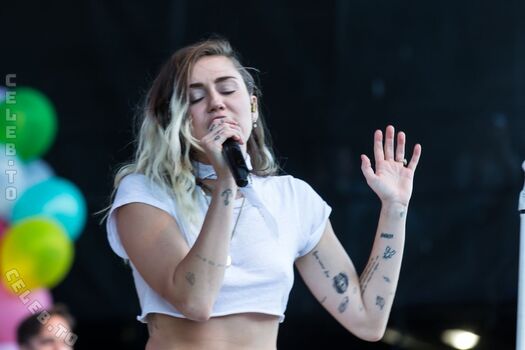 Miley cyrus page leaked private photo uncensored HD quality