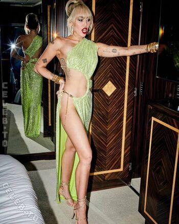 Miley cyrus page leaked private photo uncensored HD quality