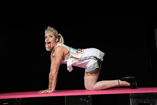Miley cyrus page leaked private photo uncensored HD quality