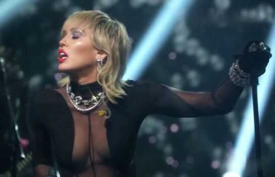 Miley cyrus leaked private photo uncensored HD quality