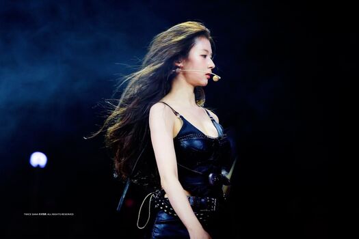 Minatozaki sana page leaked private photo uncensored HD quality