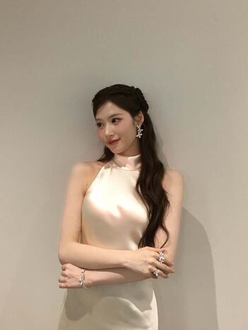 Minatozaki sana leaked private photo uncensored HD quality