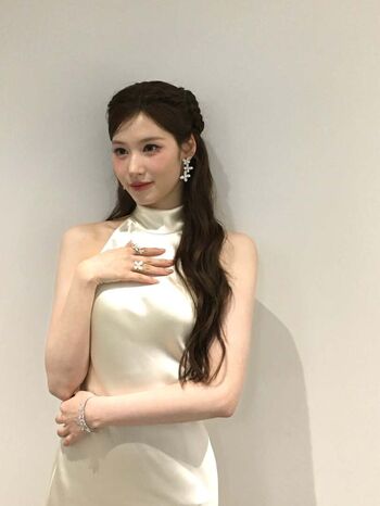 Minatozaki sana leaked private photo uncensored HD quality