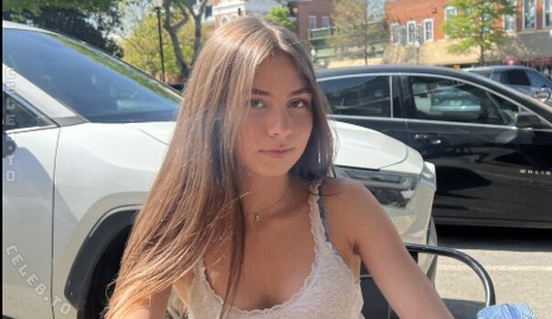 Minicaryn leaked private photo uncensored HD quality