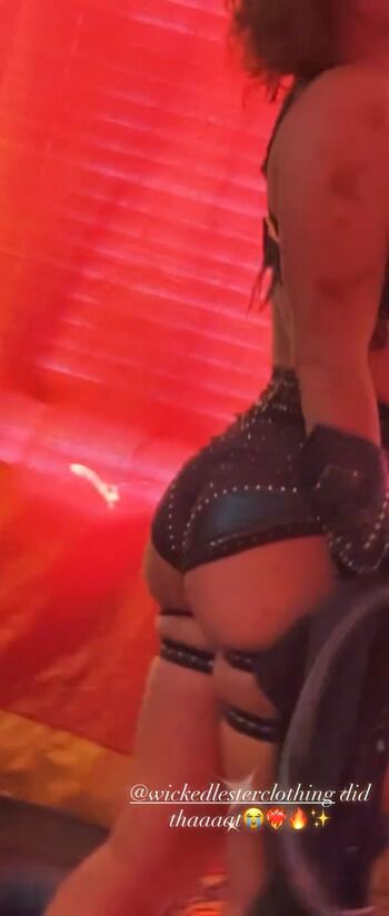 Nikkita lyons  page leaked private photo uncensored HD quality