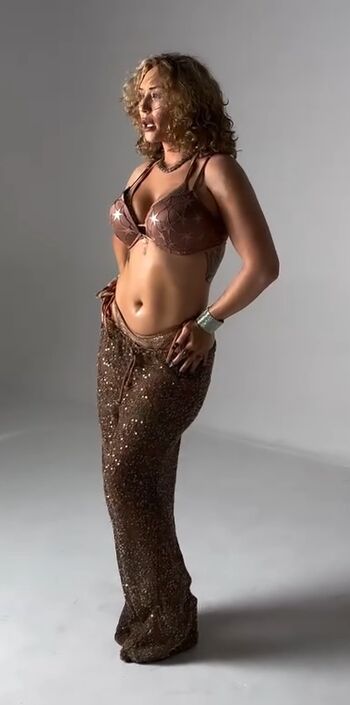 Nikkita lyons  page leaked private photo uncensored HD quality