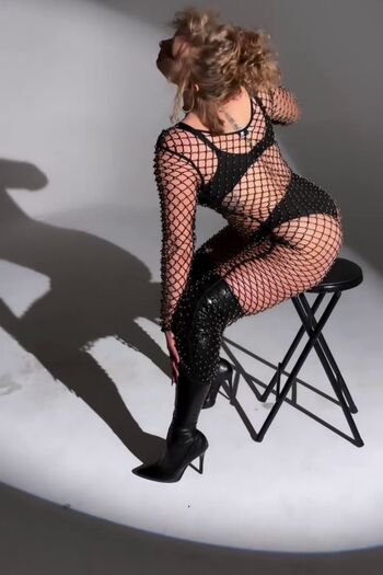 Nikkita lyons  page leaked private photo uncensored HD quality
