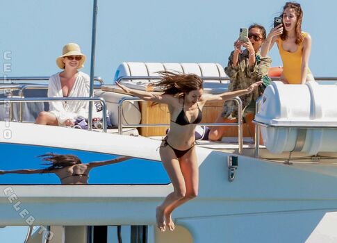 Nina dobrev page leaked private photo uncensored HD quality