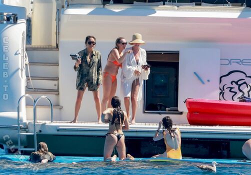 Nina dobrev page leaked private photo uncensored HD quality