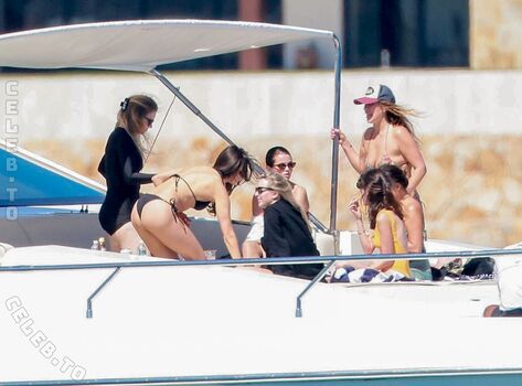 Nina dobrev page leaked private photo uncensored HD quality