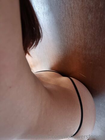 Noflowersforyou page leaked private photo uncensored HD quality